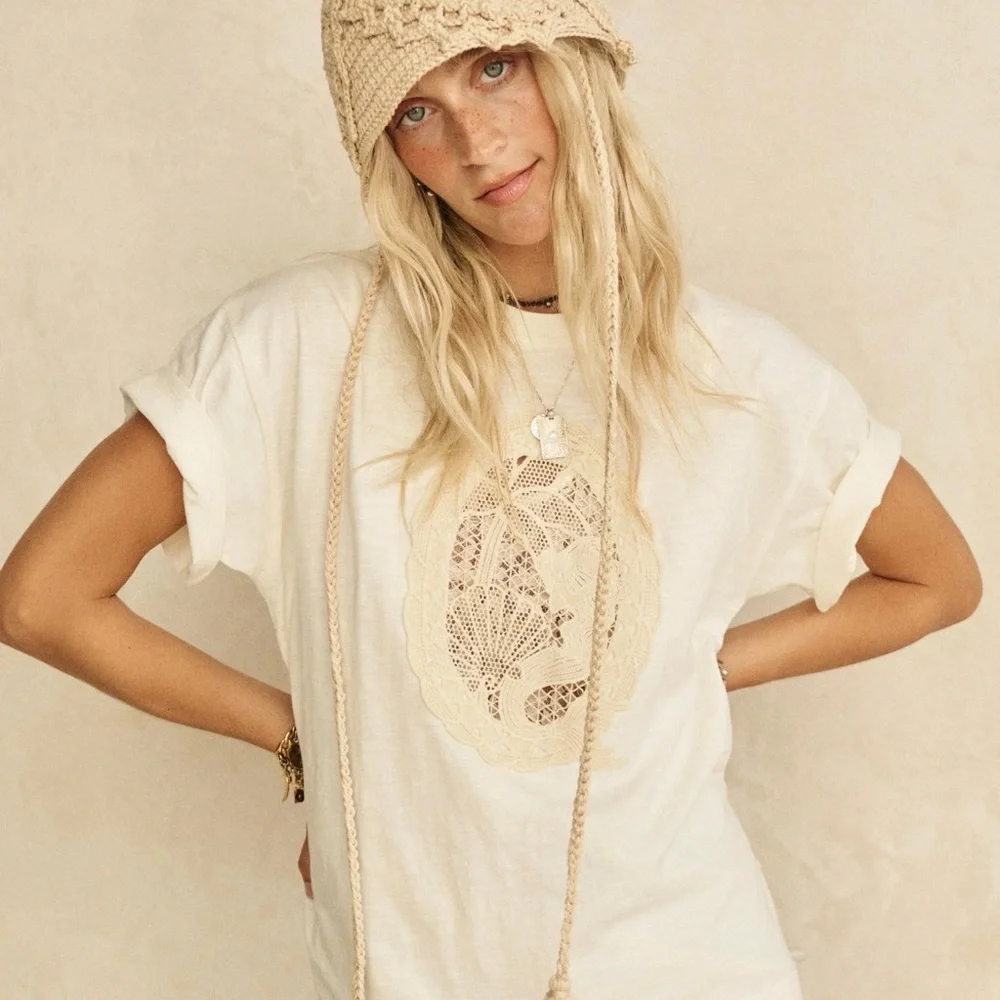 Spell The Mermaid Cove Appliqué Tee in White Sands - Picture 2 of 10